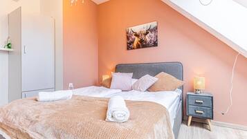 1 bedroom, WiFi, bed sheets