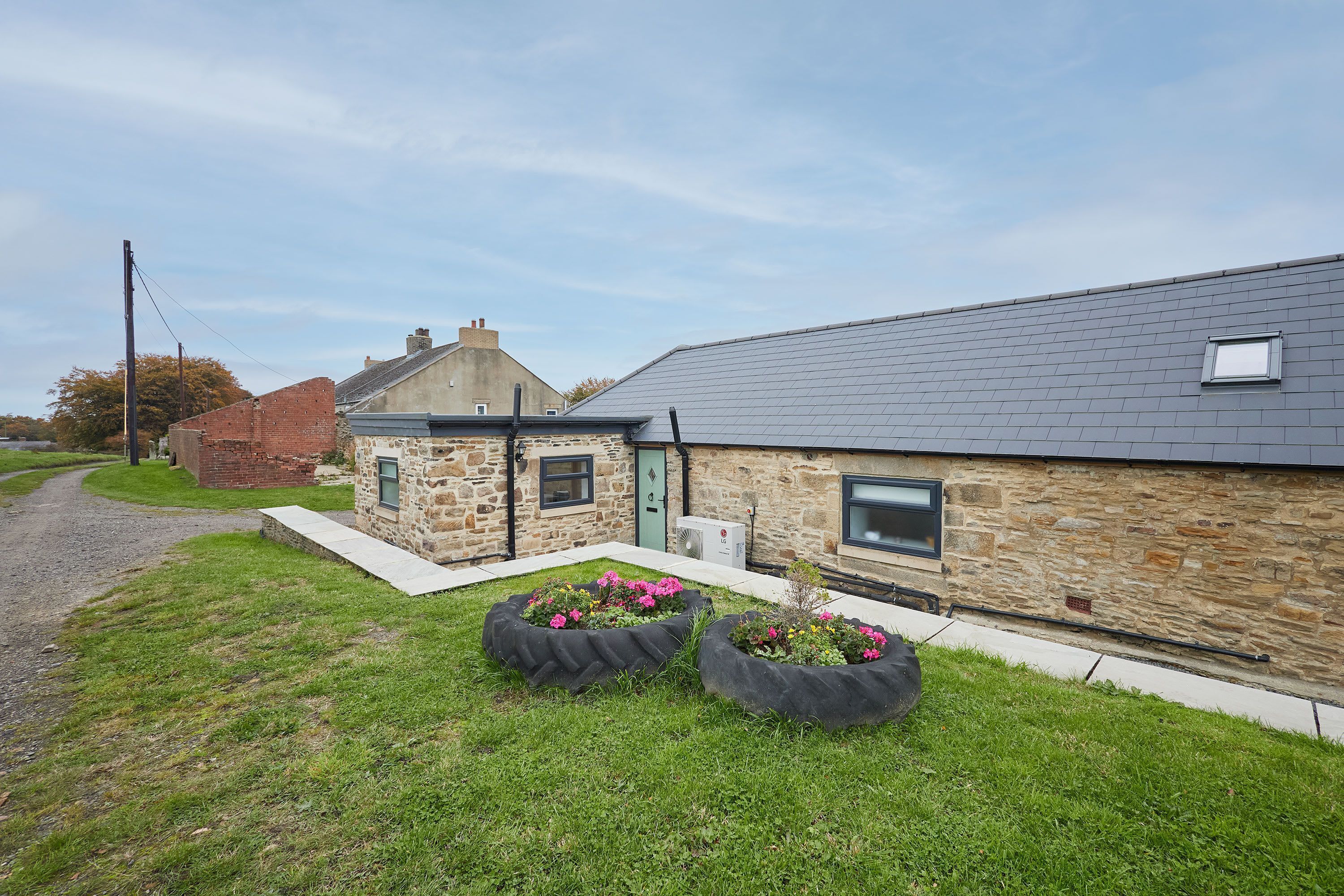 Studio | 3 phòng ngủ, bàn 