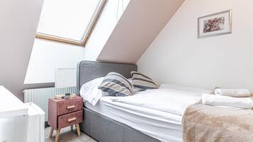 1 bedroom, WiFi, bed sheets