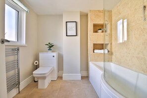 House (Neath Valley – Family Haven near Wa) | Bilik Mandi