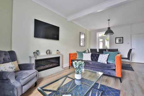 Neath Valley Family Haven Near Waterfalls