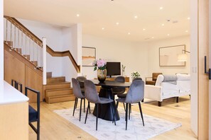 Dining - Mill Hill Mews Home with Garden (London)