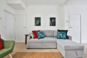 Maison (Charming 3 Bed Home Near Caerphilly C) | Salle de séjour | Télévision