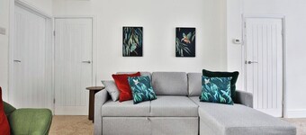 チャーミング 3 ベッド ホーム ニア カーフィリー キャッスル