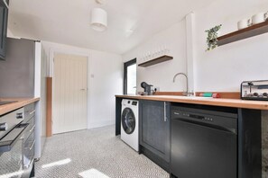 ハウス (Charming 3 Bed Home Near Caerphilly C) | 専用キッチン