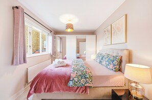 4 soverom, strykejern/-brett, wi-fi og sengetøy