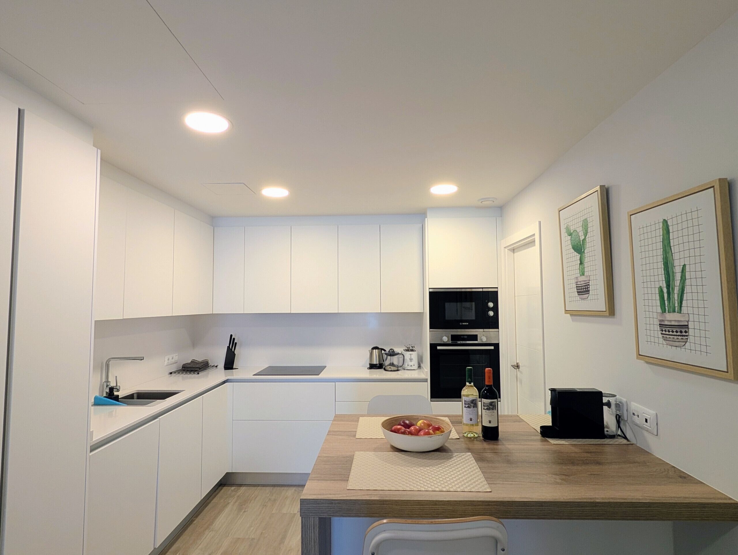 Fridge, microwave, oven, coffee/tea maker