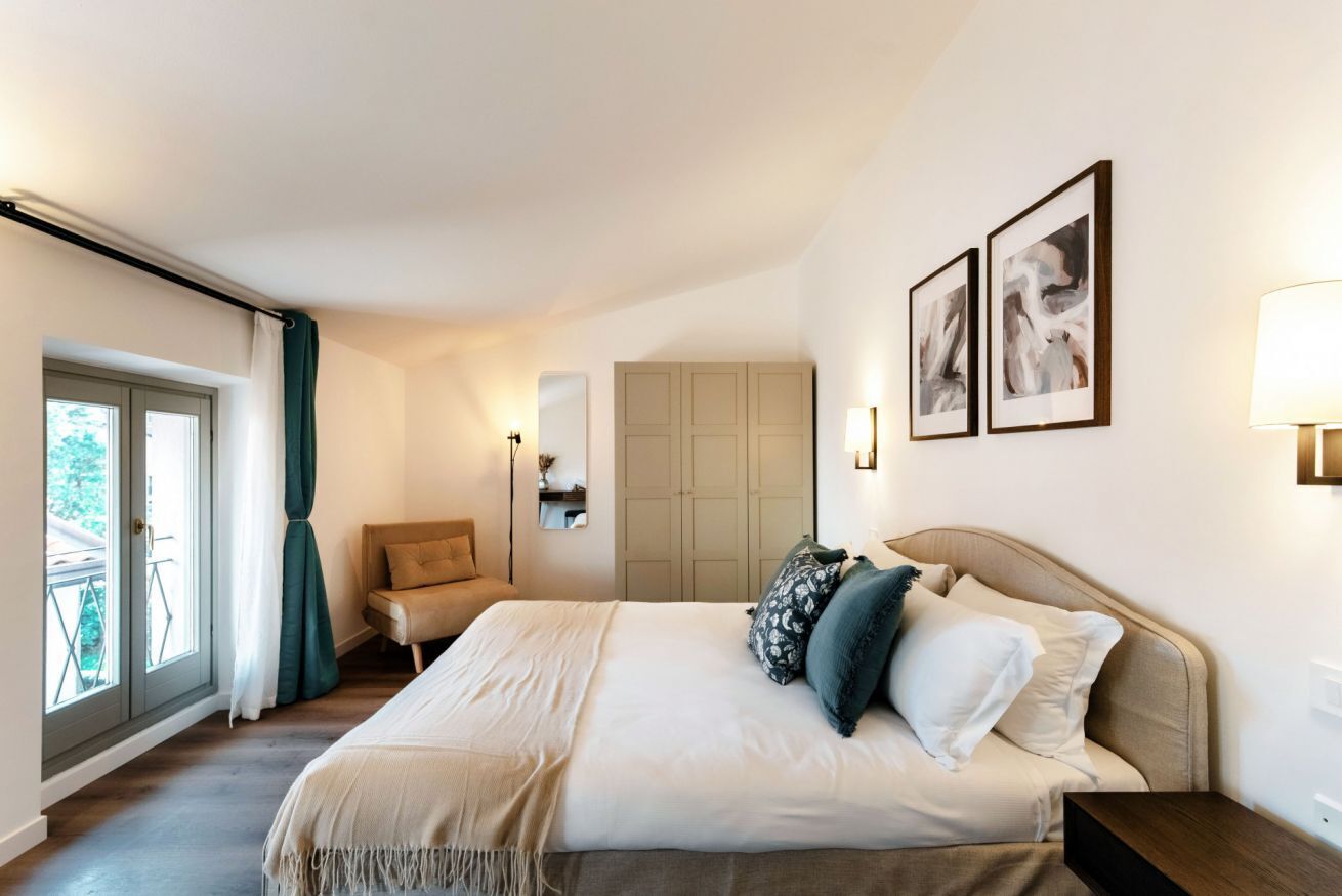 1 bedroom, in-room safe, desk, iron/ironing board