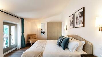 1 bedroom, in-room safe, desk, iron/ironing board