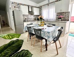 Fridge, microwave, coffee/tea maker, electric kettle