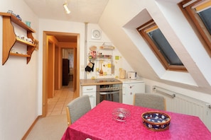 Apartment | Dining