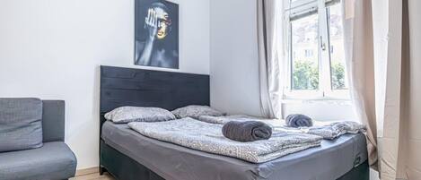 2 bedrooms, bed sheets