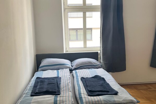 1 bedroom, WiFi, bed sheets