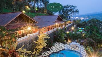 Alberca al aire libre