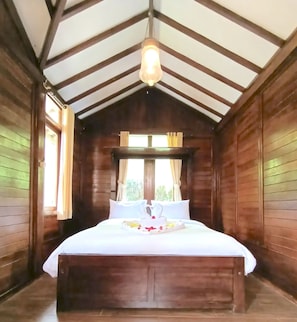 Grand Room, 1 Double Bed | Free WiFi, bed sheets