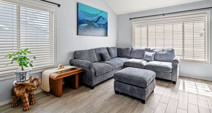 Near ONT Ontario Oasis Designer Home w Garden Park