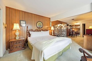 3 chambres, fer et planche à repasser, Wi-Fi, draps fournis