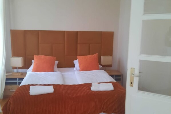 2 bedrooms, WiFi, bed sheets