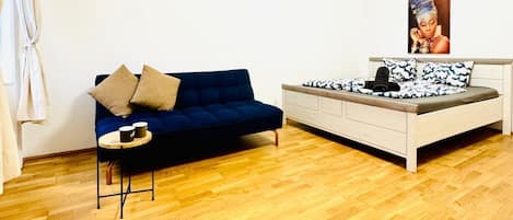 1 bedroom, bed sheets