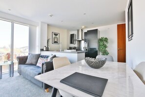 Apartment (Just Stay Wales Beautiful 1 Bed Flat ) | Dining - Just Stay Wales Beautiful 1 Bed Flat - Marina View (Swansea)