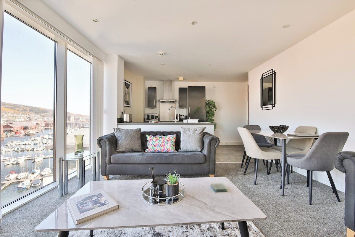 Apartment (Just Stay Wales Beautiful 1 Bed Flat ) | Living room