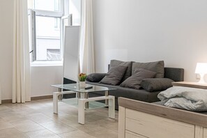 Smart TV - Beautiful 1BR Apartment, Ideal for Extended Stays (Vienna)
