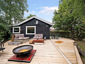 House | Outdoor dining