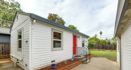 South Sactown Studio w/ Shared Outdoor Space!