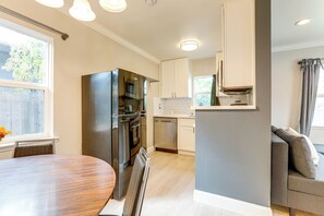 Apartment (0 Bedroom) | Interior