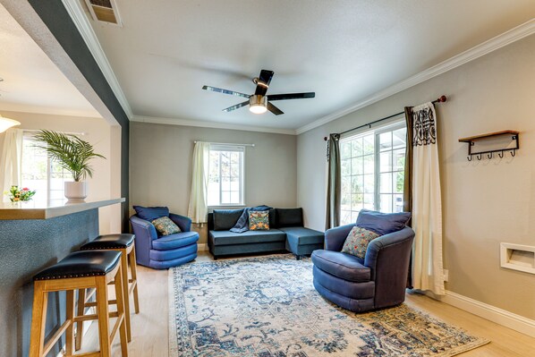 House (2 Bedrooms) | Front of property