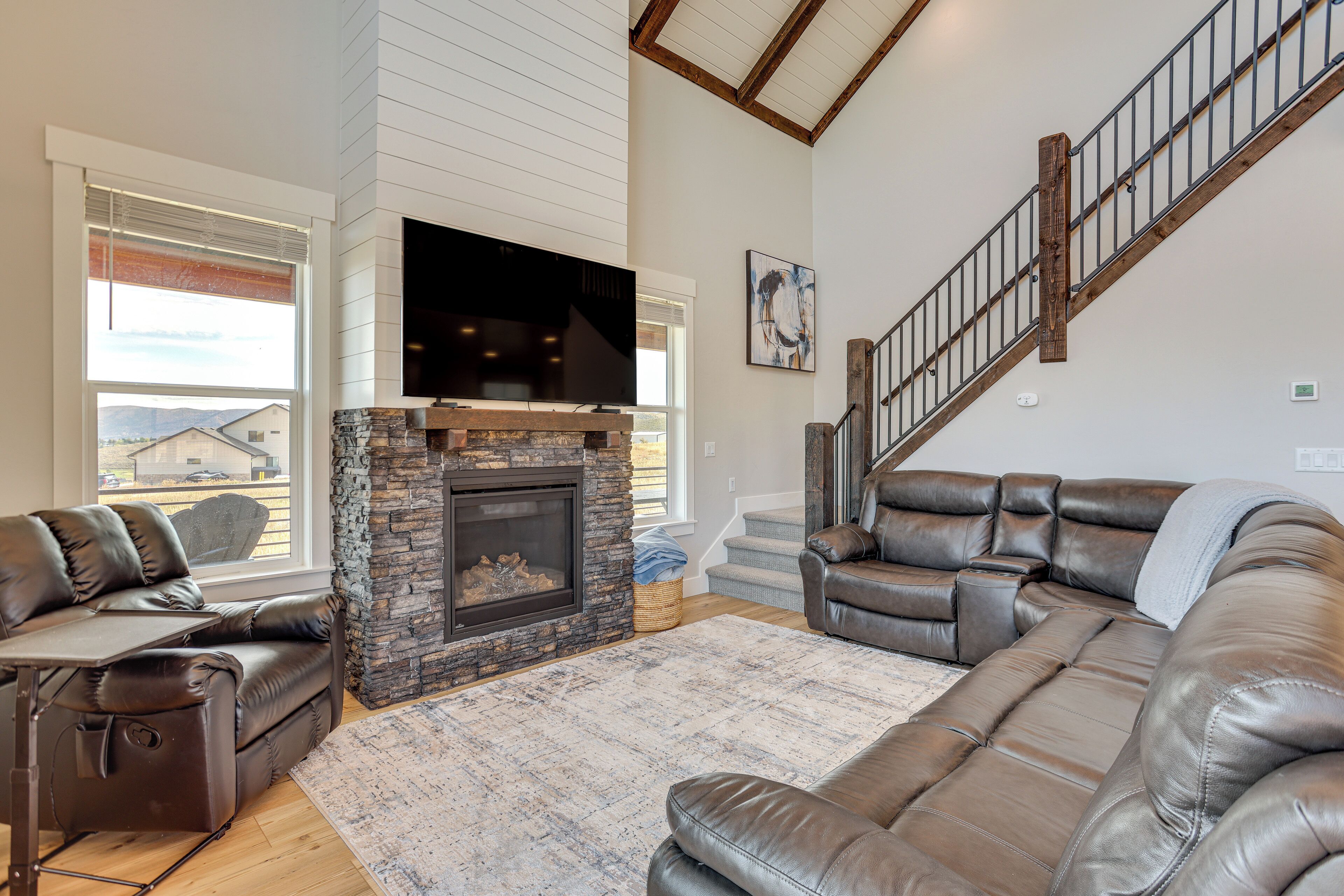 House (6 Bedrooms) | Interior