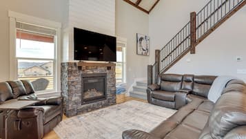 House (6 Bedrooms) | Interior
