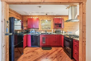 Fridge, microwave, dishwasher, coffee/tea maker