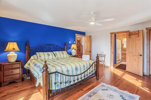 3 quartos, ferros/tábuas de passar roupa, Wi-Fi, roupa de cama