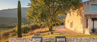 Domaine de la Colline – Provencal Stone House in Luberon with Heated Pool & A/C