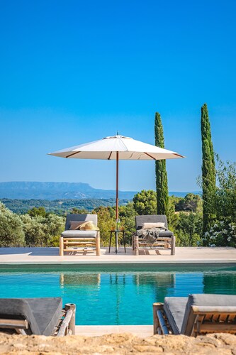 Domaine de la Colline – Provencal Stone House in Luberon with Heated Pool & A/C