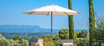 Domaine de la Colline – Provencal Stone House in Luberon with Heated Pool & A/C