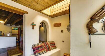 8 Mi to Taos Ski Valley! Peaceful Mtn-view Condo
