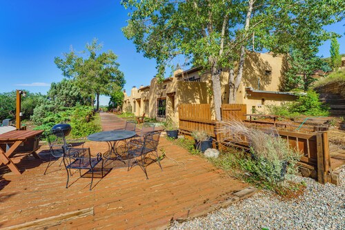 8 Mi to Taos Ski Valley! Peaceful Mtn-view Condo