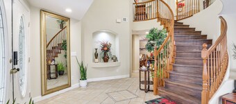 Grand & Convenient Home 7 Mi to Las Vegas Strip!