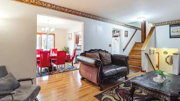 Rumah (4 Bedrooms) | Interior