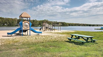 Rumah (4 Bedrooms) | Interior