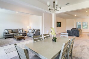 Interior - Family Home 7 Mi to Fort Charlotte Beach Park! (Port Charlotte)