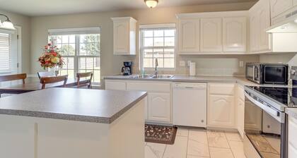 Park & Pool Across Street, Broken Arrow Home!