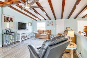 House (3 Bedrooms) | Interior - 5 Mi to Manatees! Waterfront Crystal River Home (Crystal River)