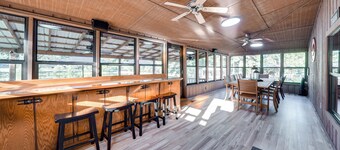 Waterfront Texarkana Cabin: Tranquil Acreage