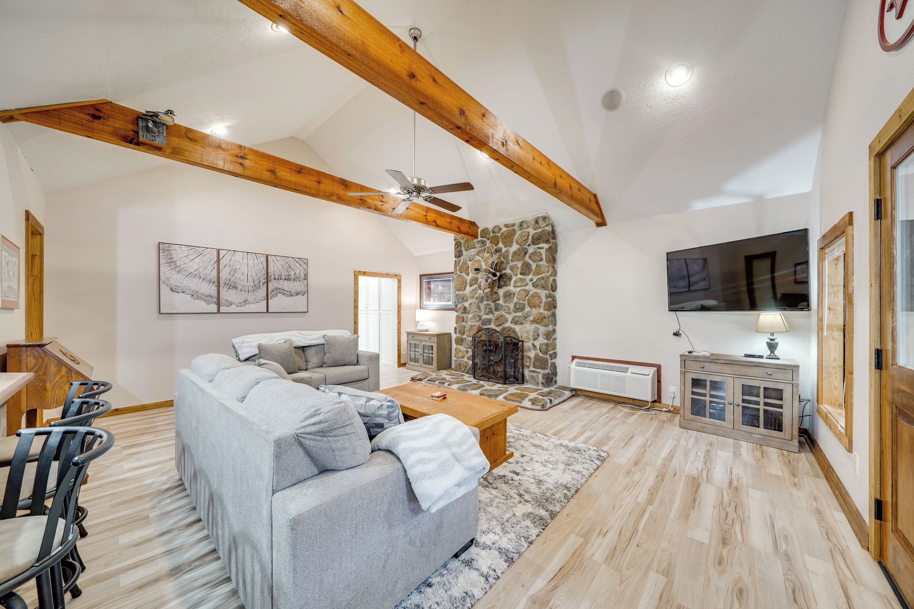 House (2 Bedrooms) | Interior