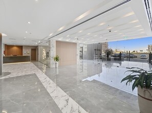 Lobby - New 1BR with Rooftop Pool & Amazing View (Dubai)