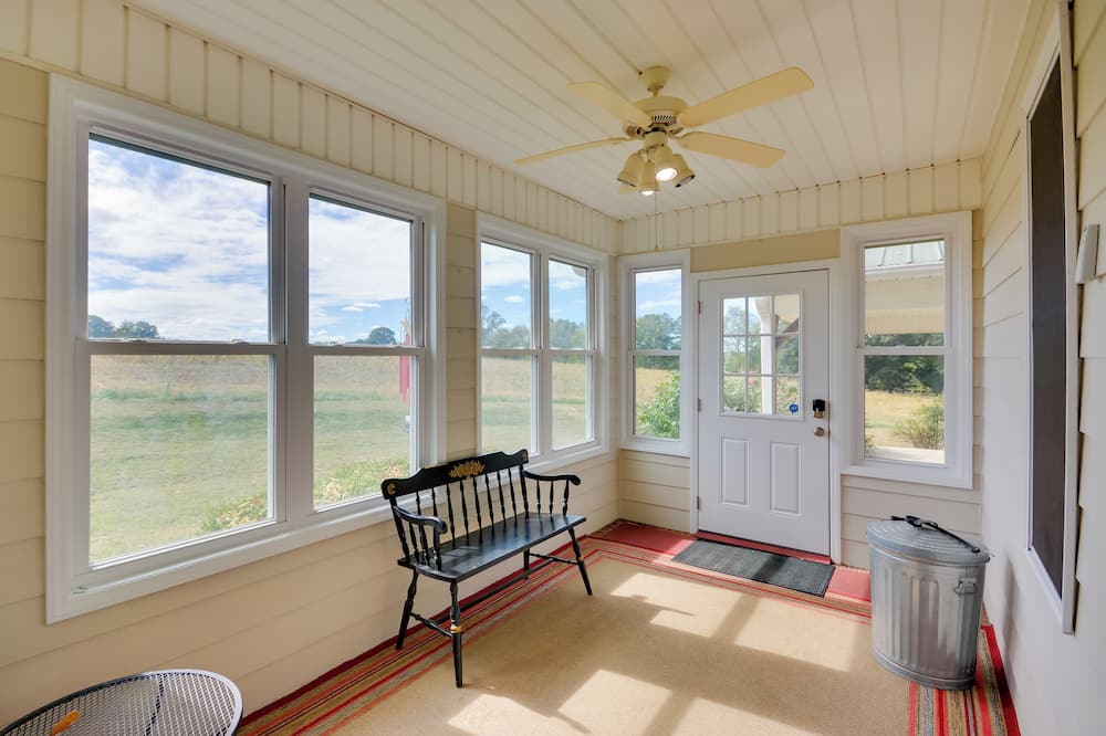 Peaceful & Convenient Country Retreat in Lexington - Tyro, NC