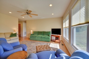 House (3 Bedrooms) | Interior - Peaceful & Convenient Country Retreat in Lexington (Lexington)